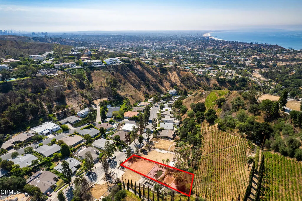 main property photo 20