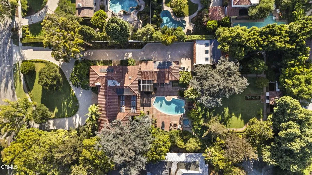 main property photo 40
