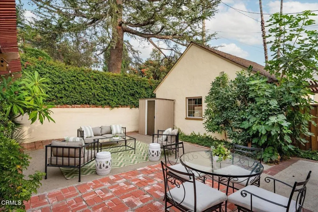 main property photo 40