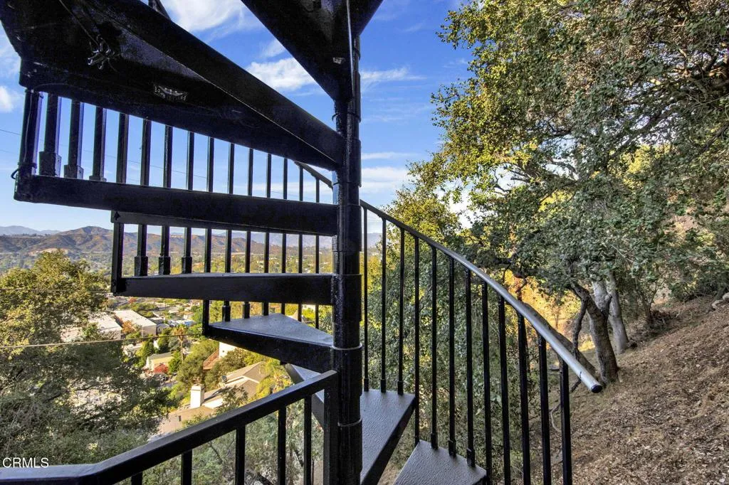 main property photo 22