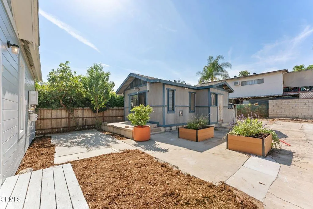 main property photo 25