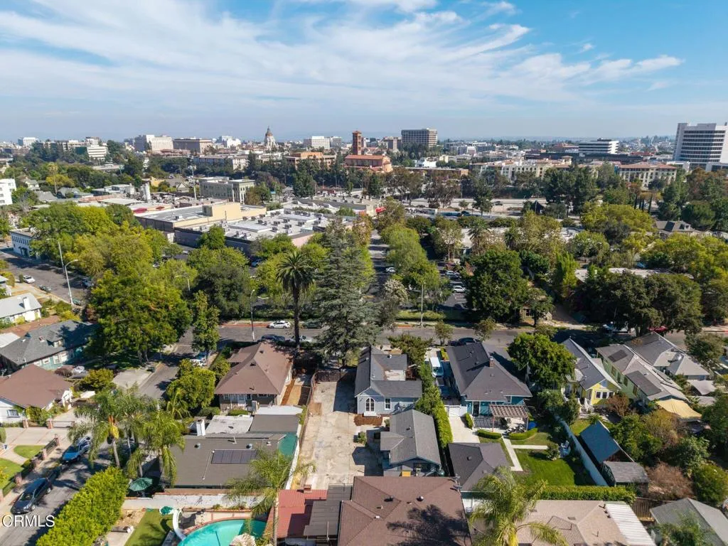 main property photo 40