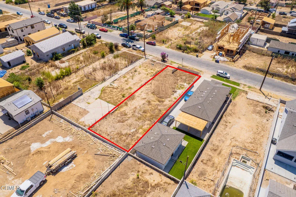 main property photo 9