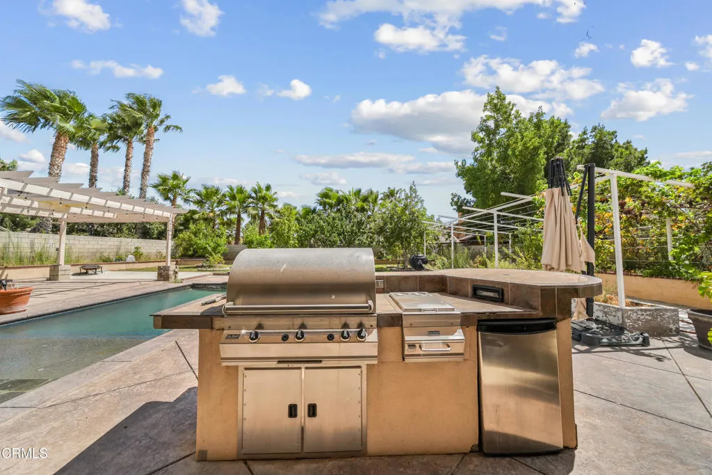main property photo 46