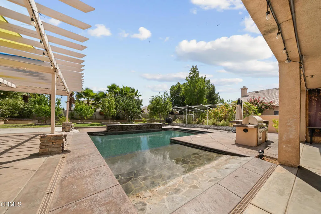 main property photo 47