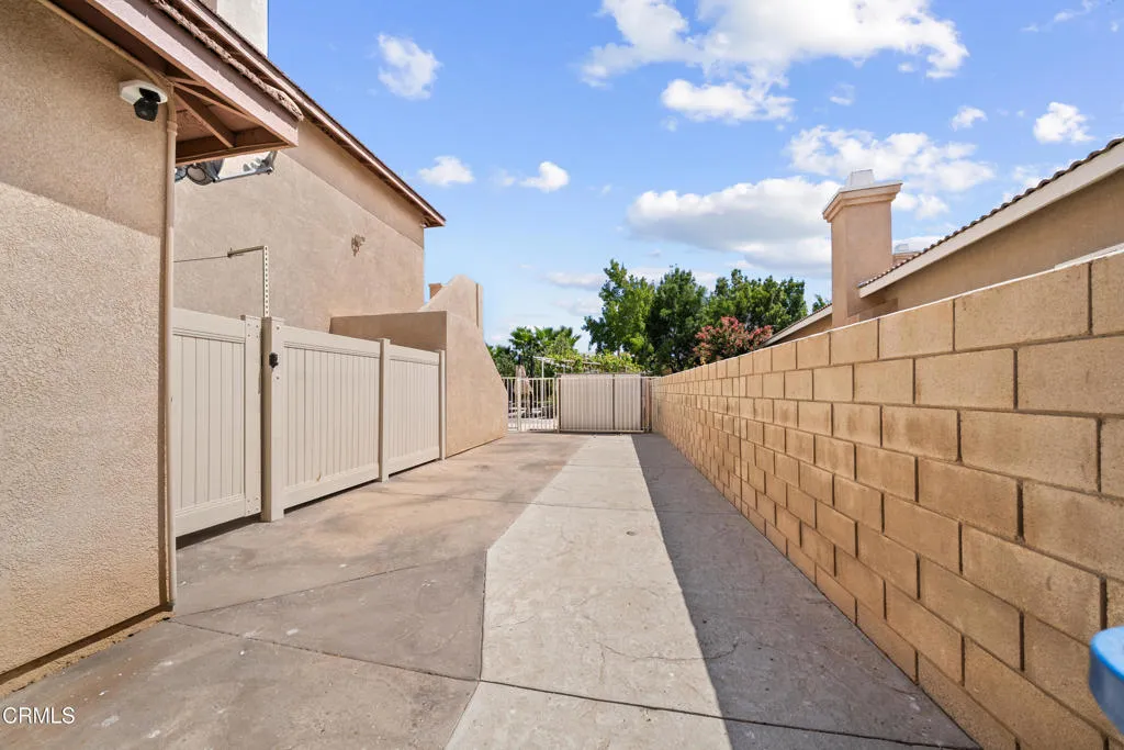 main property photo 54