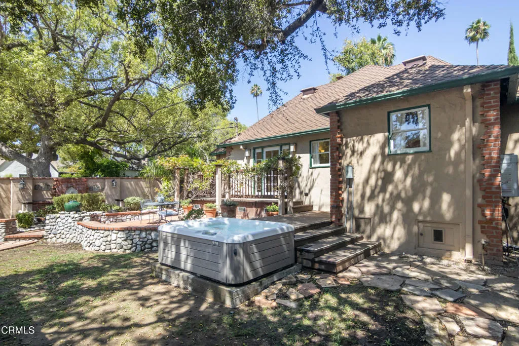 main property photo 17