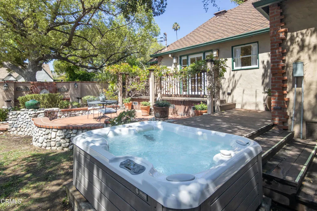 main property photo 18
