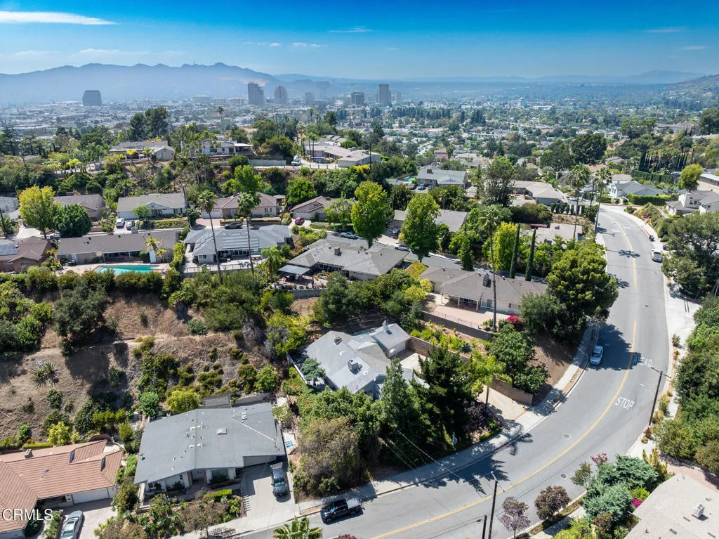 main property photo 40