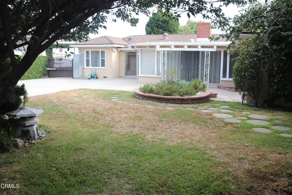 main property photo 10