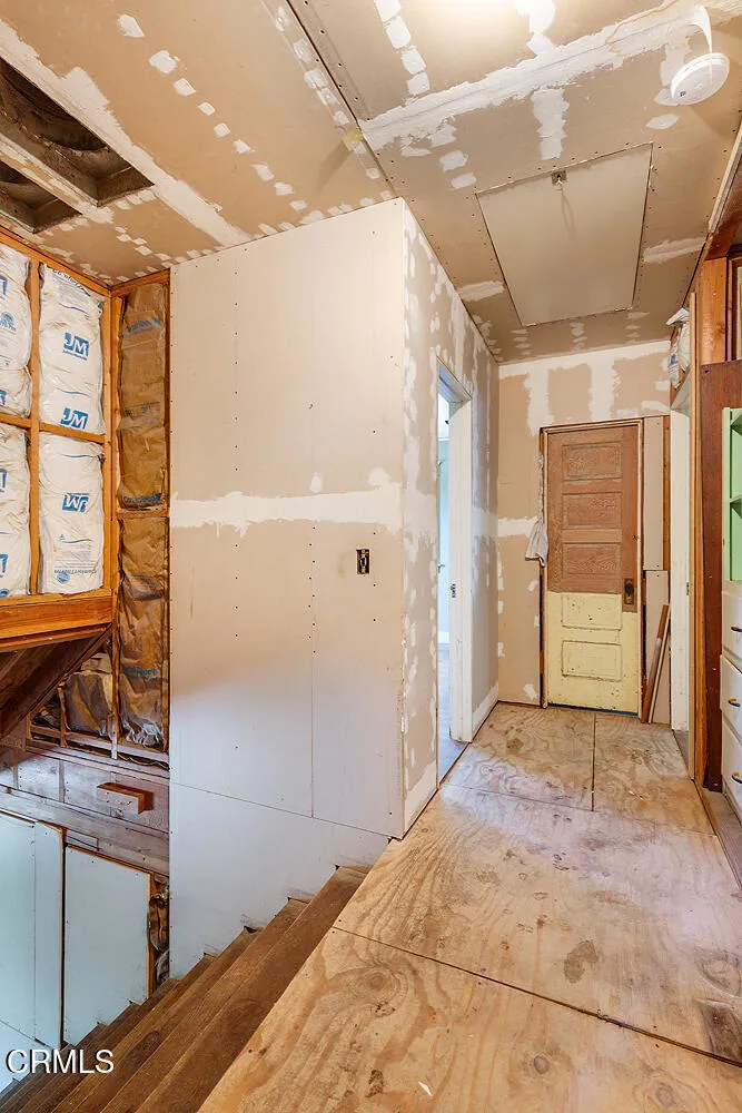 main property photo 17
