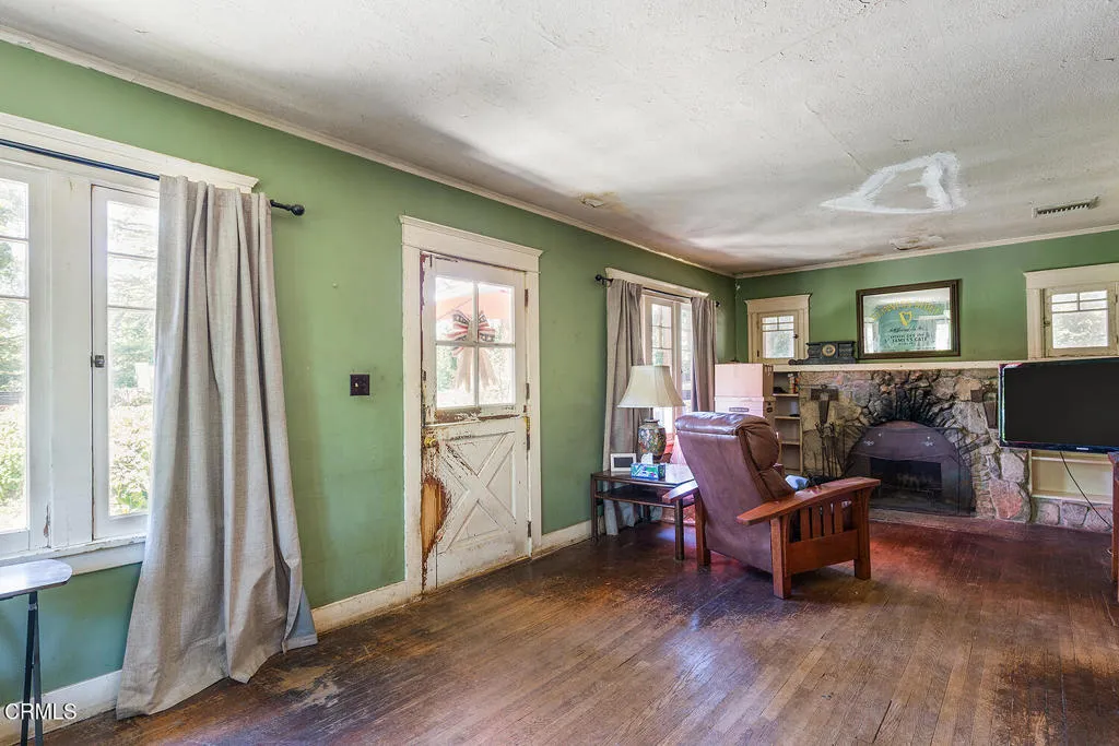 main property photo 7
