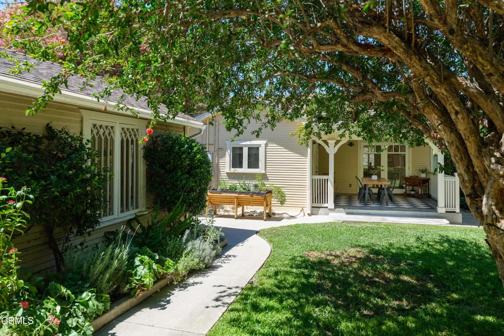 main property photo 23