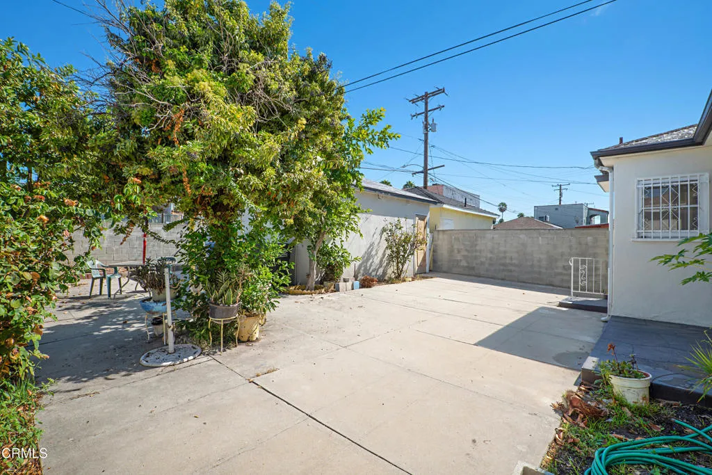 main property photo 17