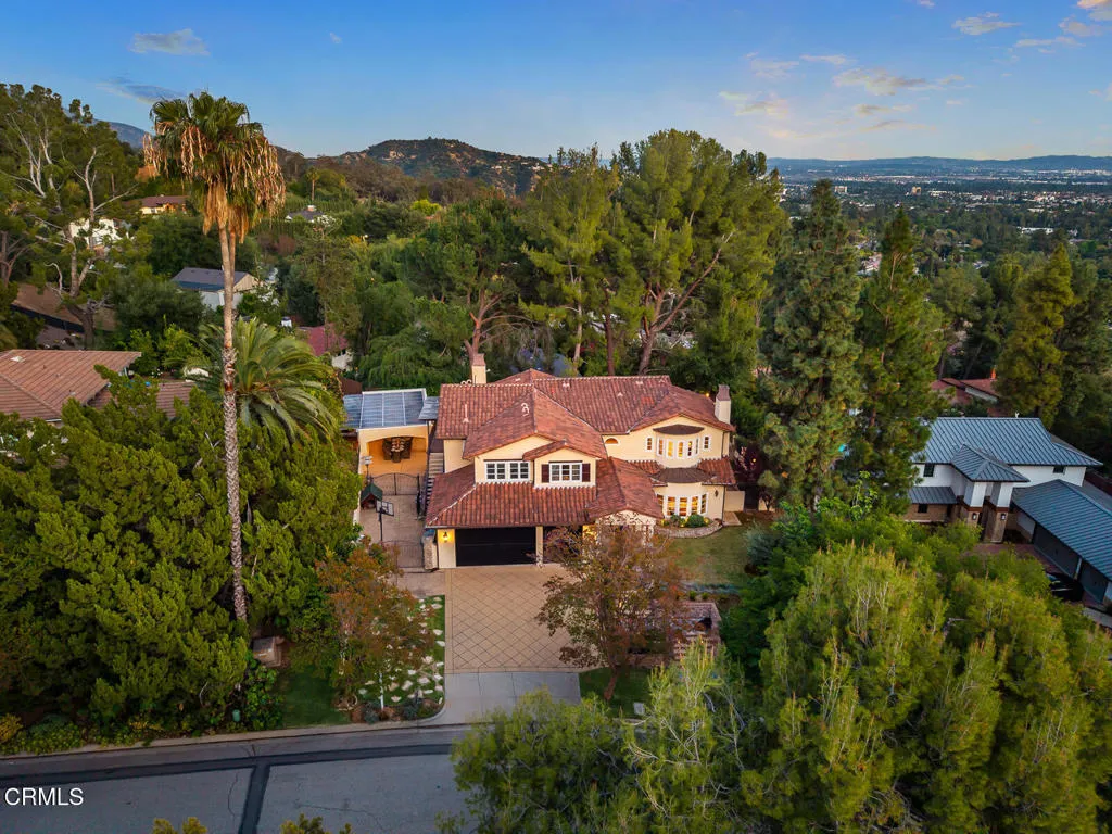 main property photo 41