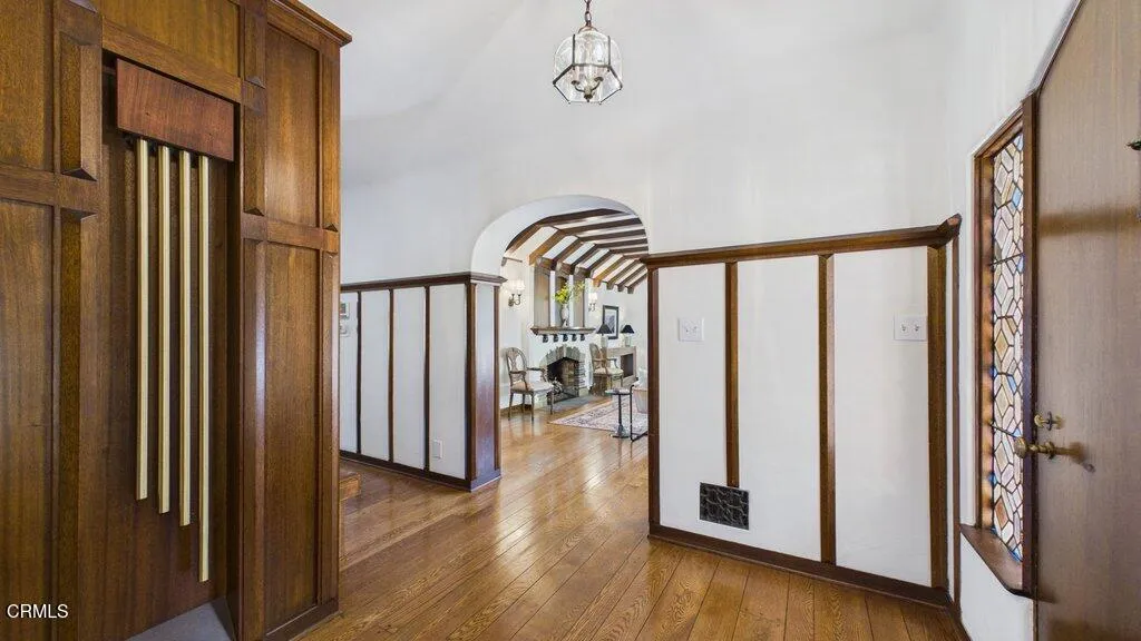 main property photo 5