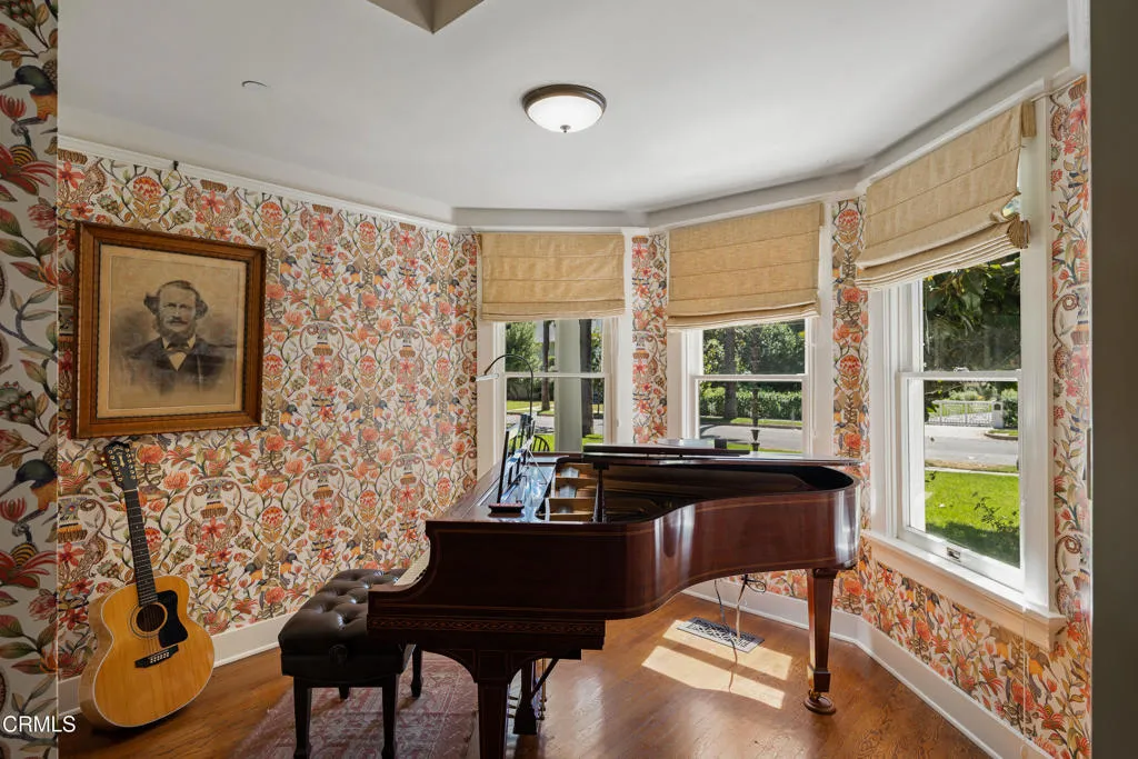 main property photo 14