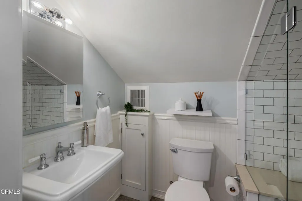 main property photo 67