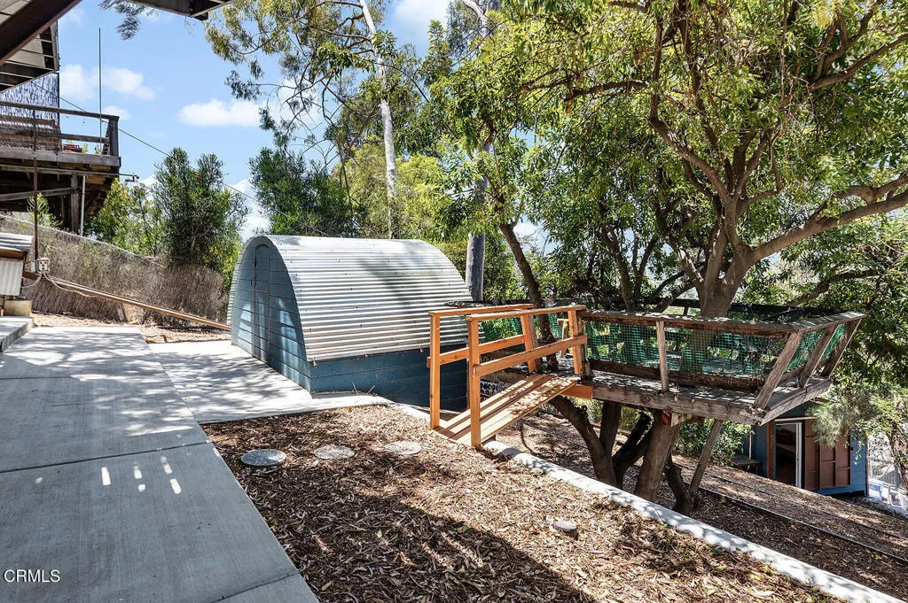 main property photo 37