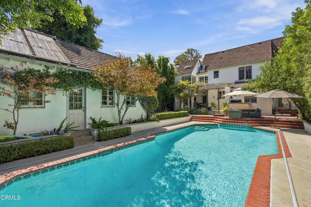 main property photo 45