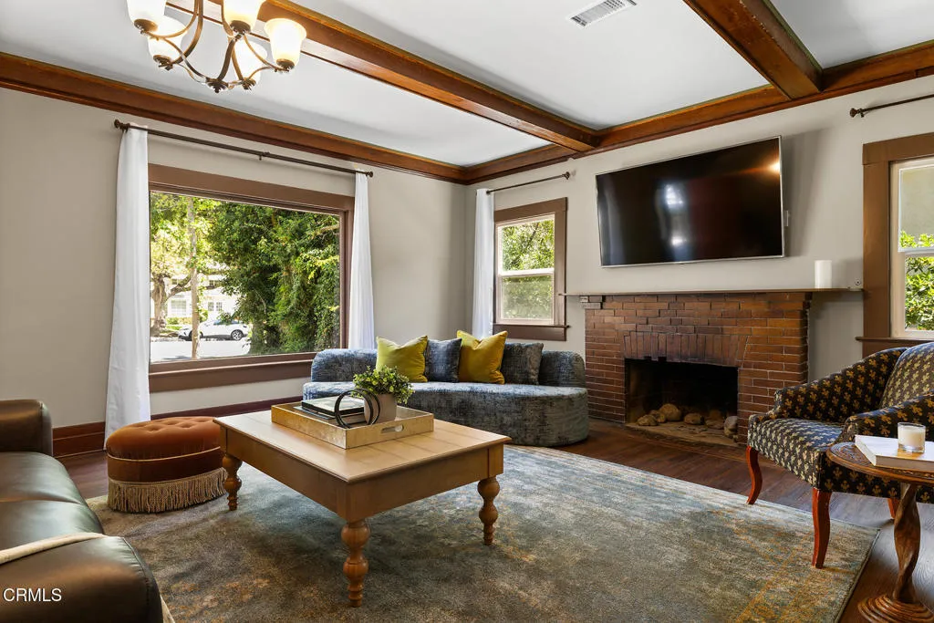 main property photo 0