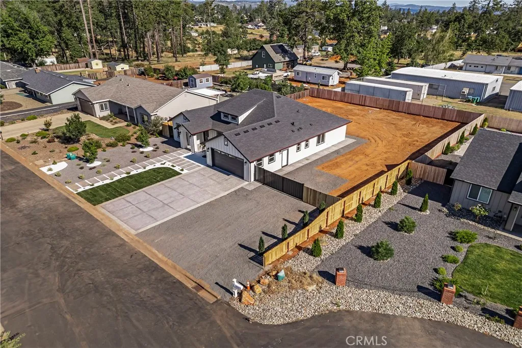 main property photo 45