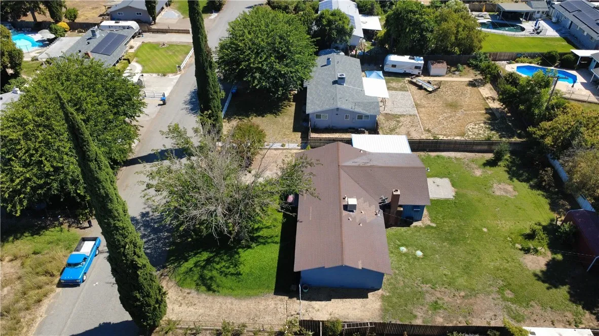 main property photo 23