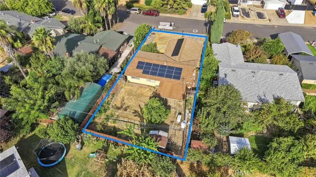 main property photo 37