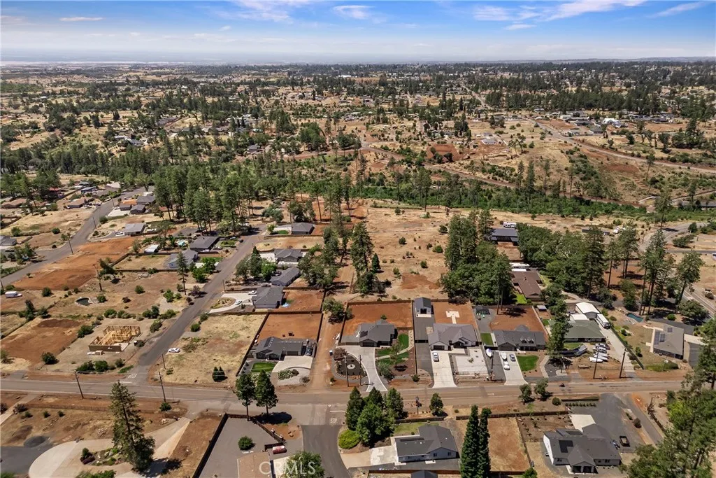 main property photo 50
