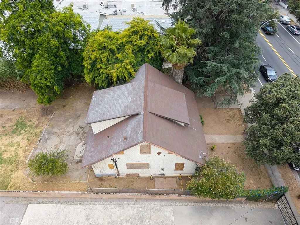 main property photo 23