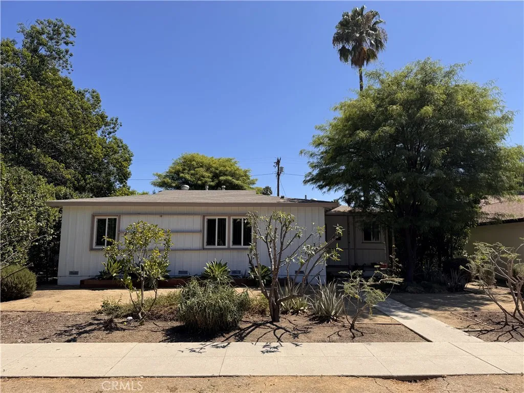main property photo 0