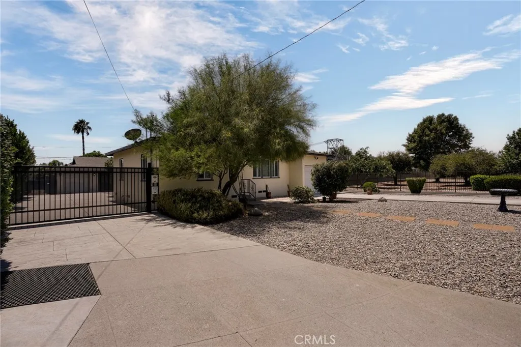 main property photo 12