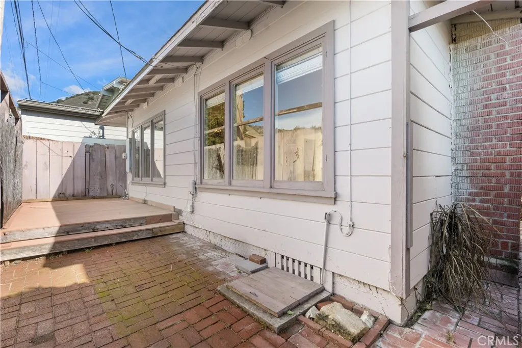main property photo 28