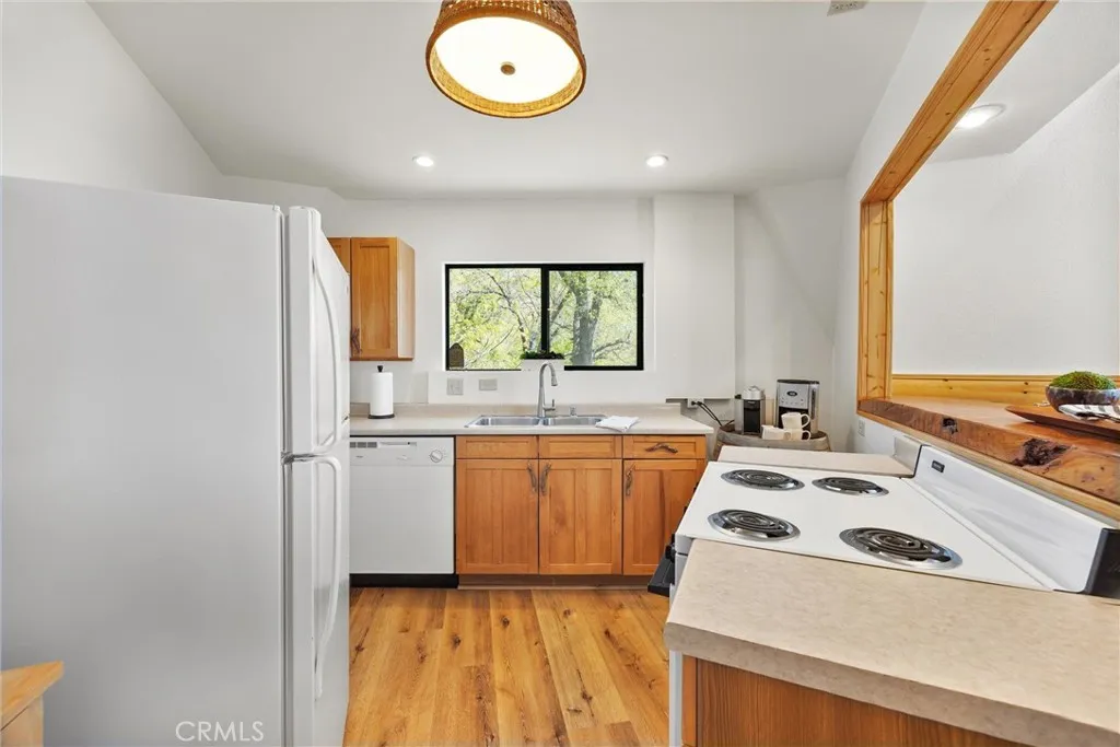 main property photo 70