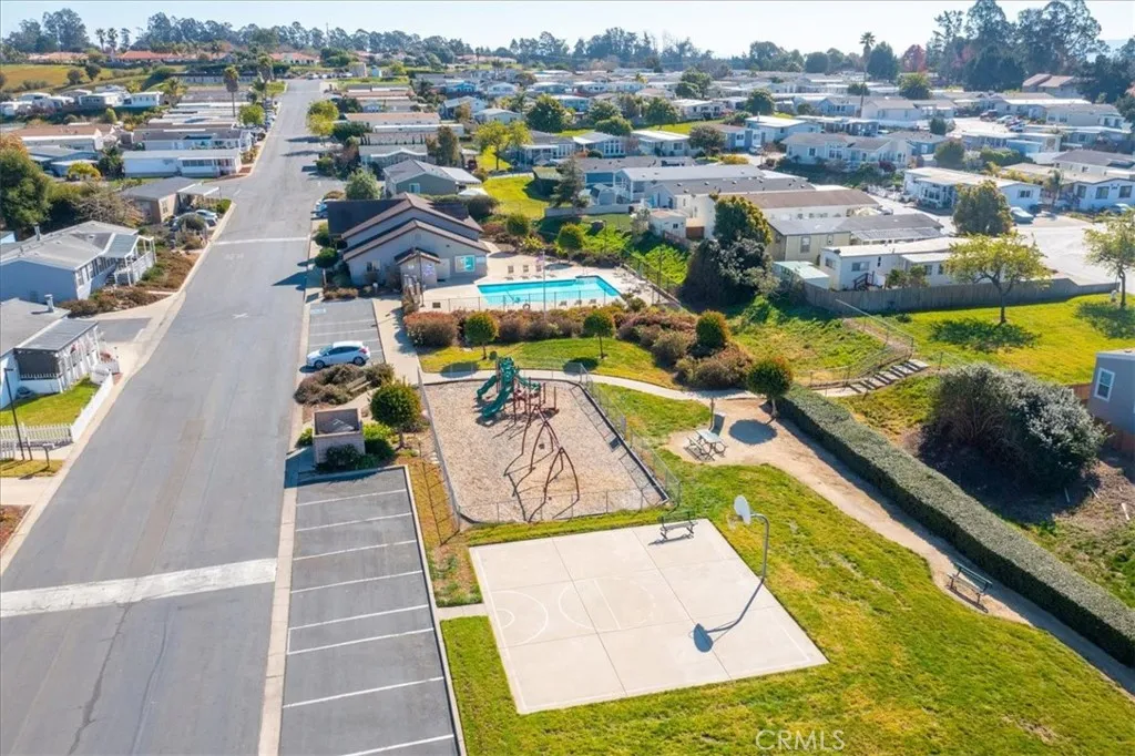 main property photo 35