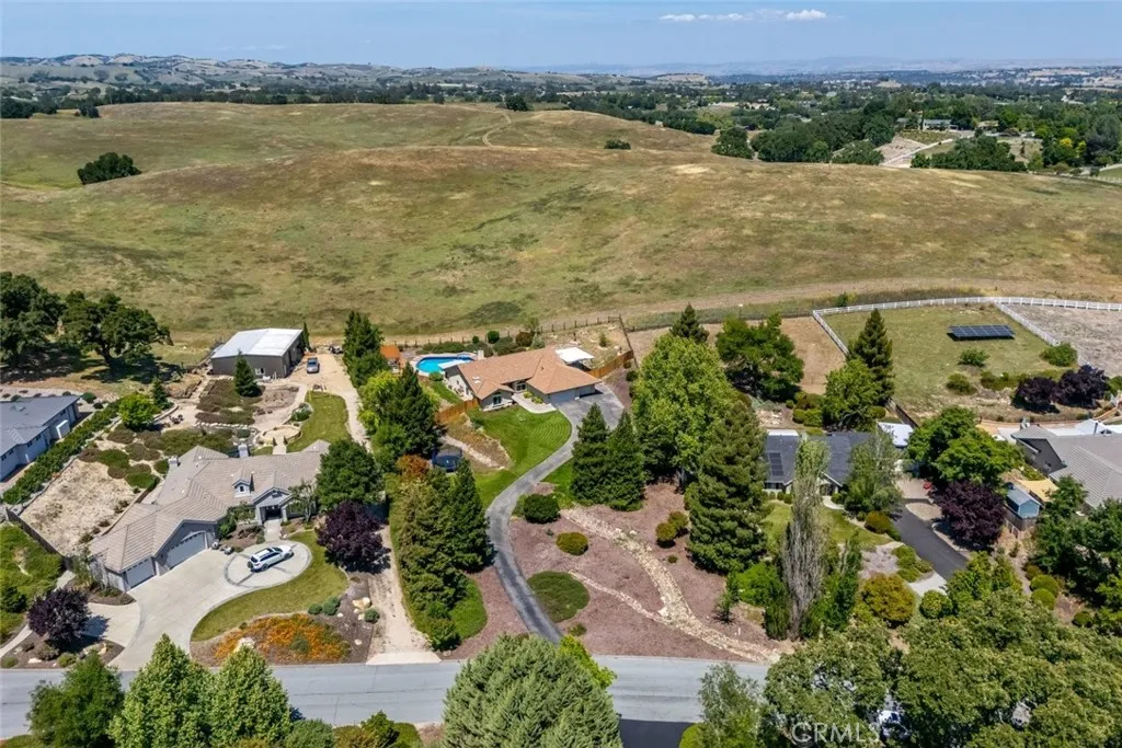 main property photo 70