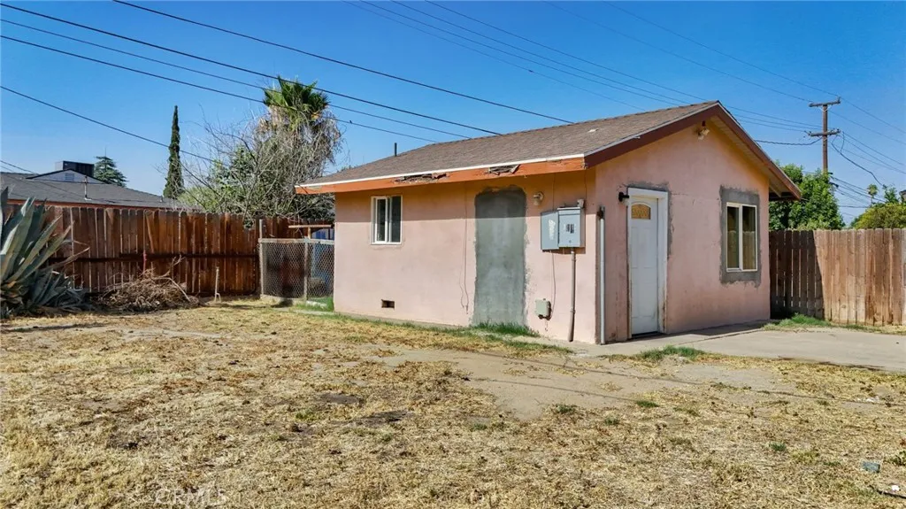 main property photo 5