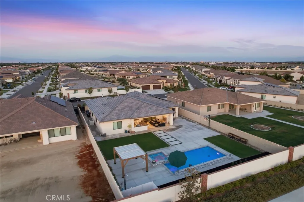 main property photo 48