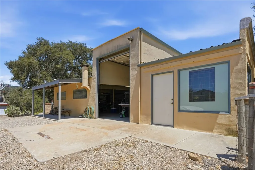 main property photo 41