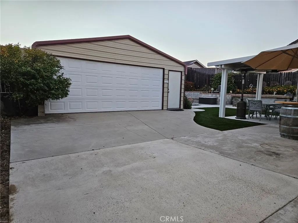 main property photo 17