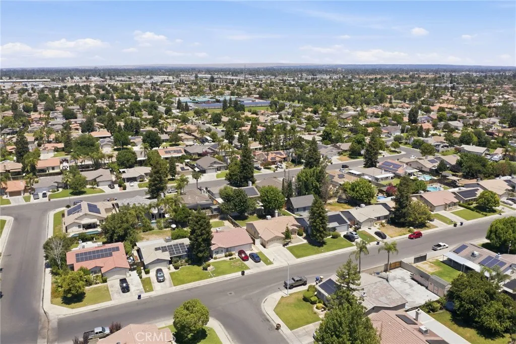 main property photo 45