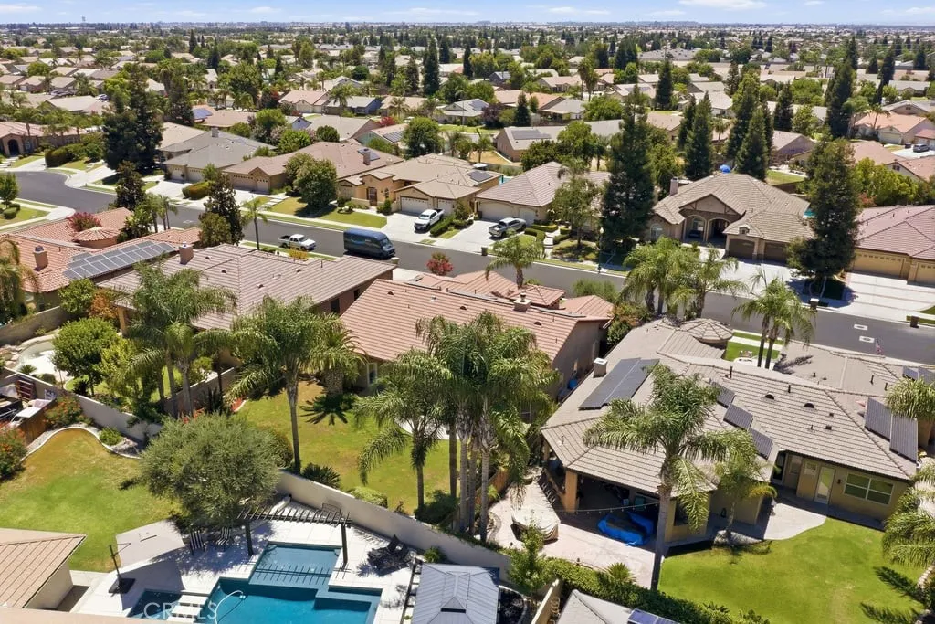 main property photo 51