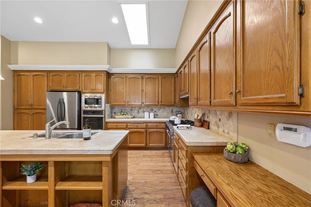main property photo 7