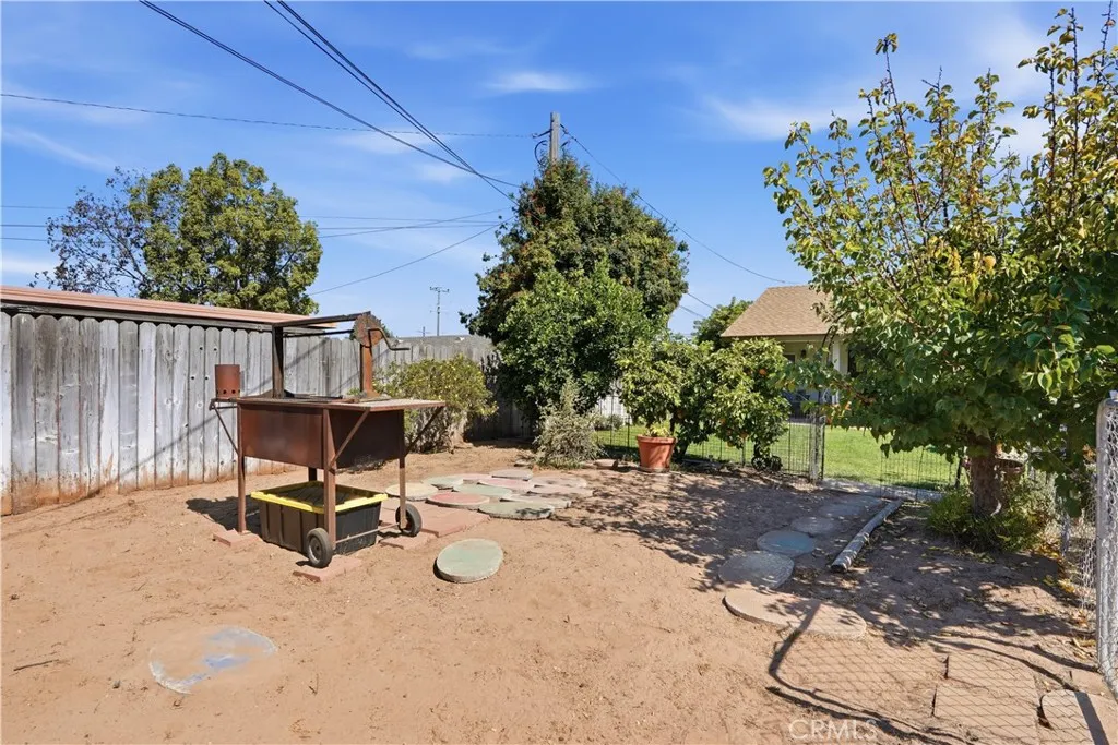main property photo 33