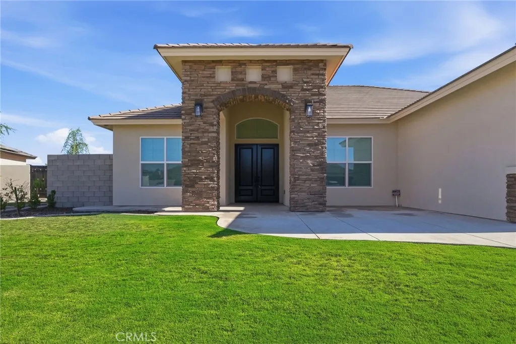 main property photo 48