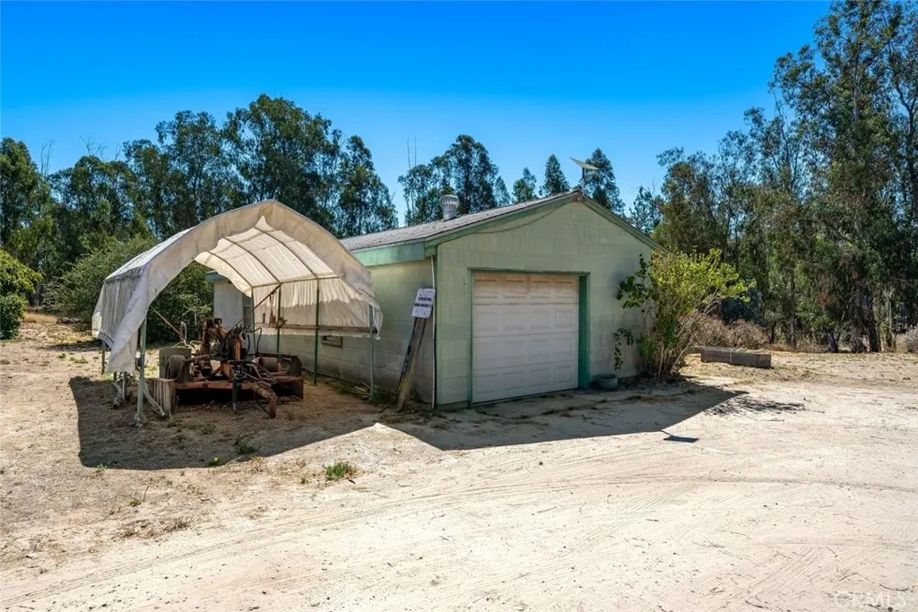 main property photo 30