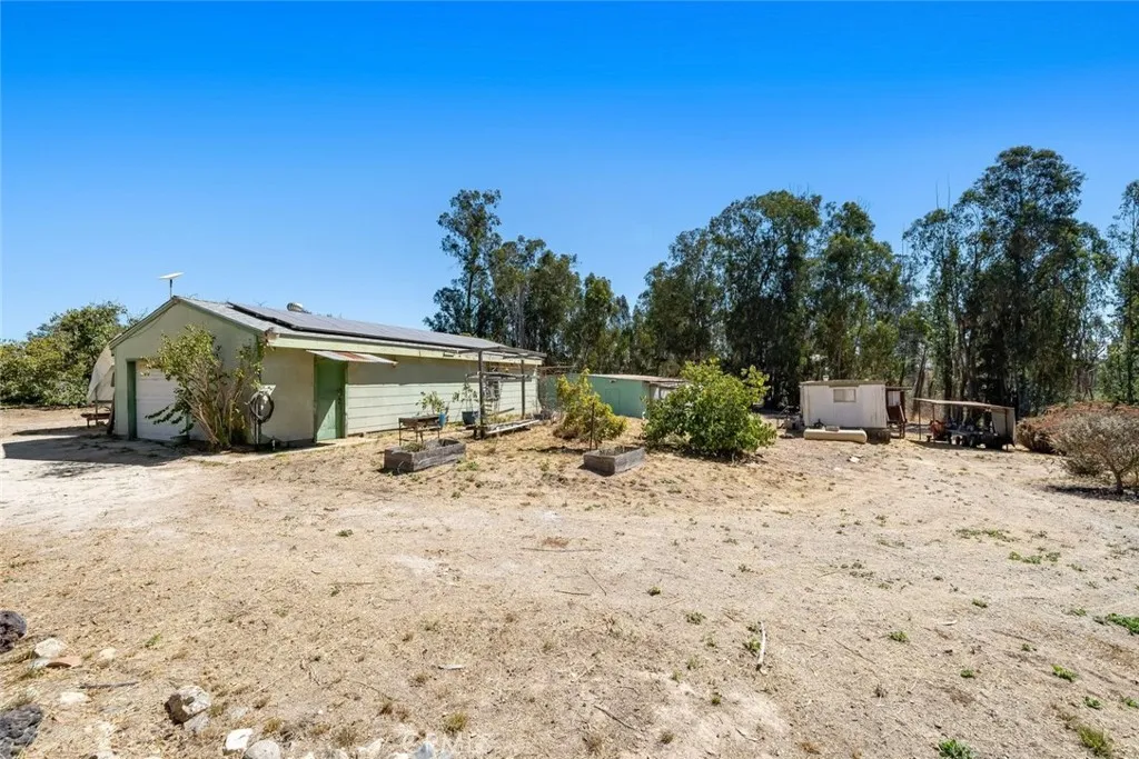 main property photo 31