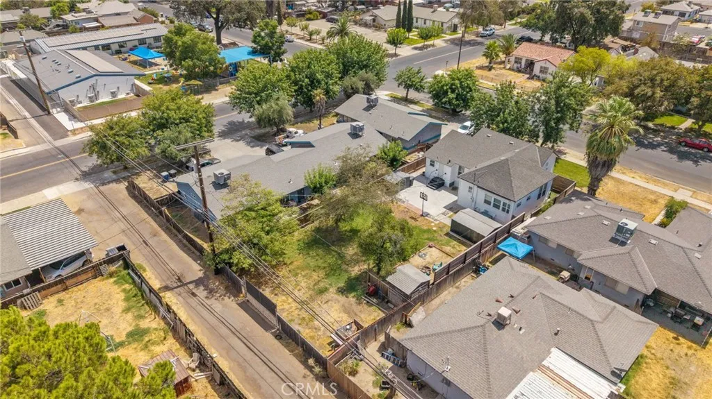 main property photo 36