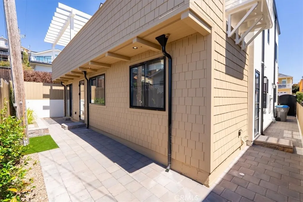 main property photo 60