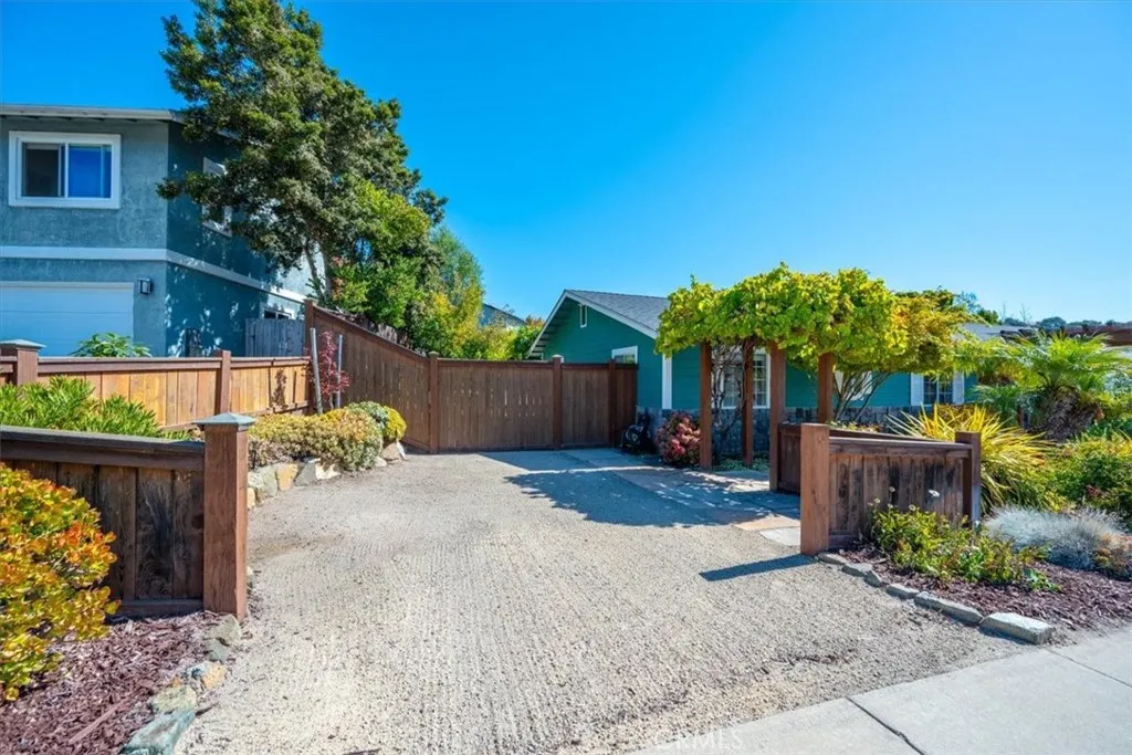 main property photo 39